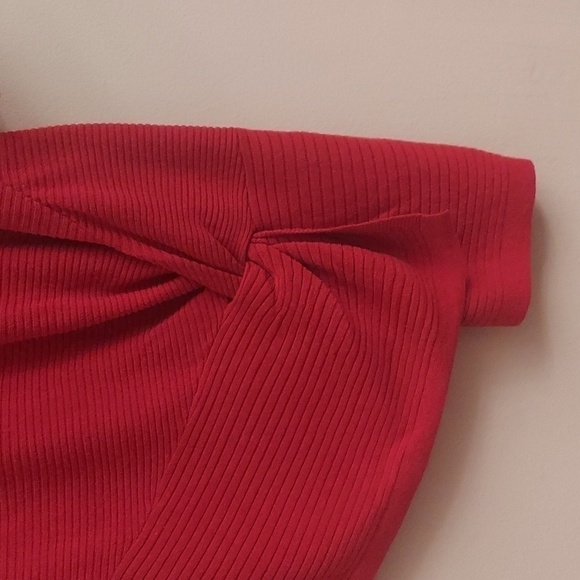 VINCE CAMUTO Twist Dolman Sleeve Ribbed Asymmetrical Top - Picture 5 of 9